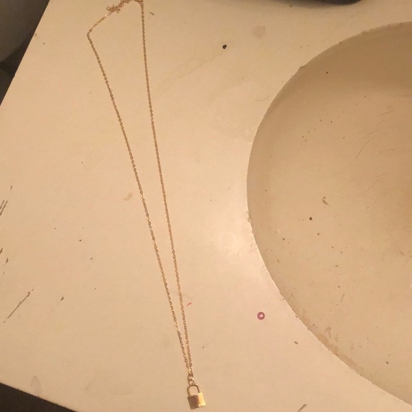 lock 🔒 necklace - Picture 1 of 3